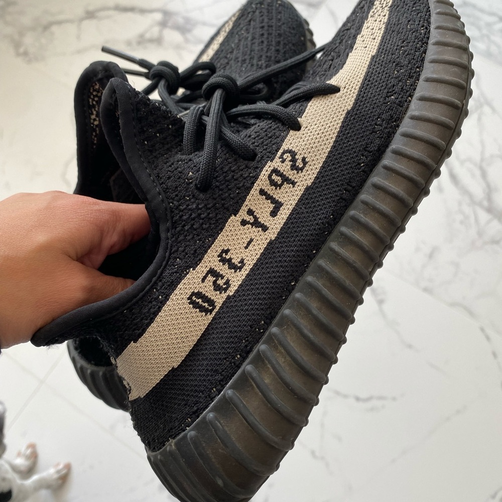 YEEZYS - Picture 3 of 6